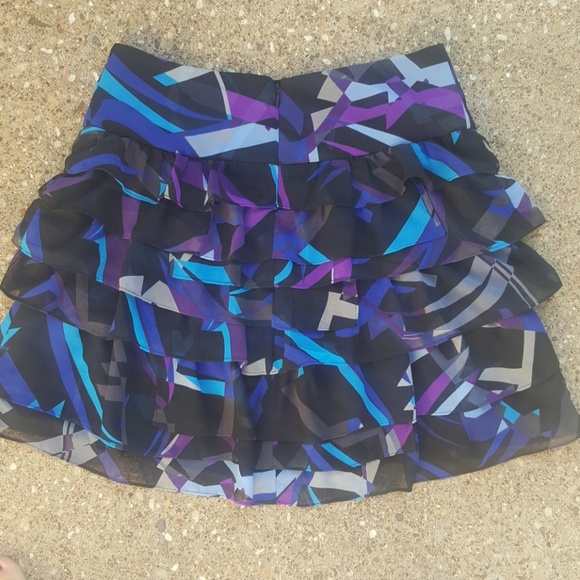 Express Design Studio Black Ruffle Layer Skirt 00 - Picture 5 of 7